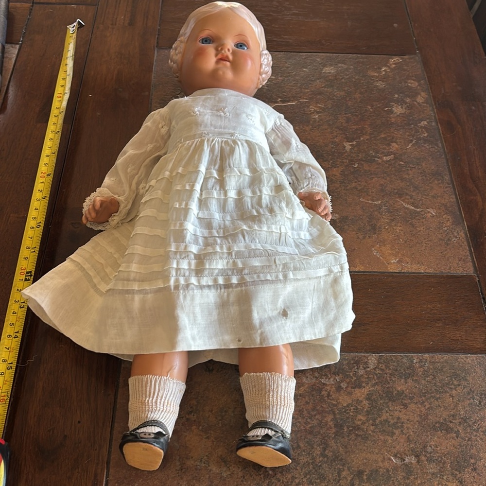 Vintage plastic Doll with inset blue eyes & original clothing & shoes - Picture 8 of 9